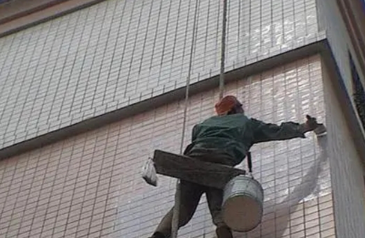 平顶山市卫生间漏水维修公司分享下平顶山市外墙防水的必要性。